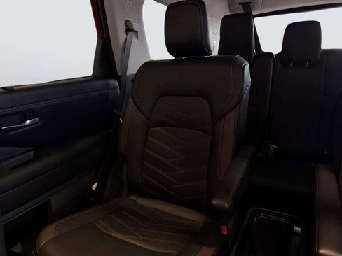 Used 2023 Nissan Pathfinder Platinum w/ Lighting Package (N93) image 30