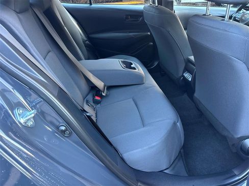 Used 2025 Toyota Corolla LE image 16