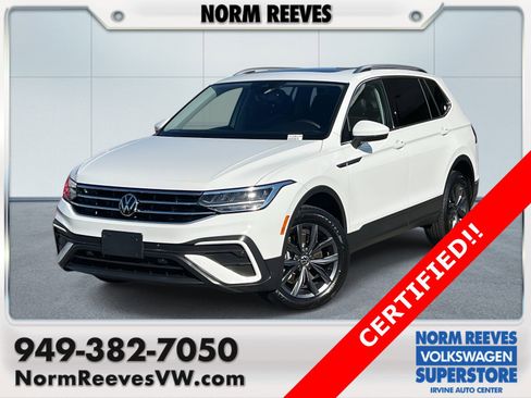 Certified 2022 Volkswagen Tiguan SE image 1