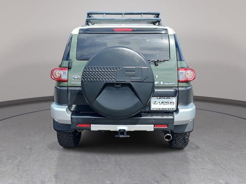 Used 2014 Toyota FJ Cruiser 4WD w/ Upgrade Package image 7