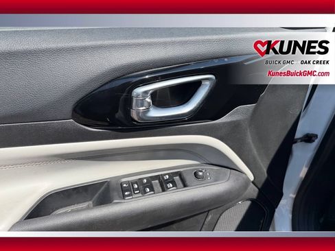 Used 2025 Jeep Compass Limited AWD/4WD image 5