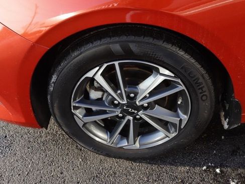 Used 2022 Kia Forte LXS image 10