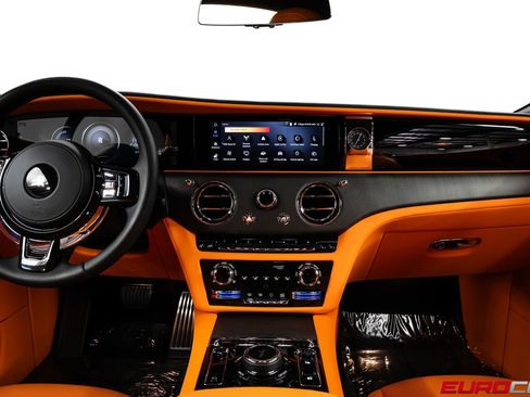 Used 2025 Rolls-Royce Spectre AWD/4WD image 26