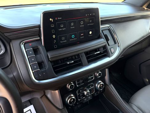 Used 2023 GMC Yukon XL SLT w/ SLT Luxury Package RWD image 15