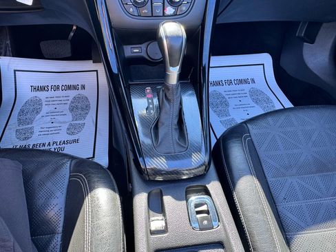 Used 2019 Buick Cascada Premium image 29