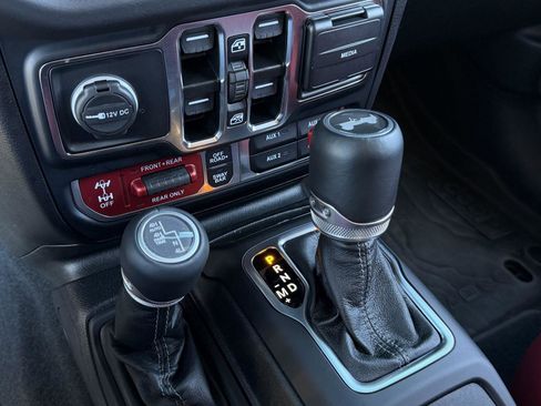 Used 2024 Jeep Wrangler Unlimited Rubicon 392 image 17