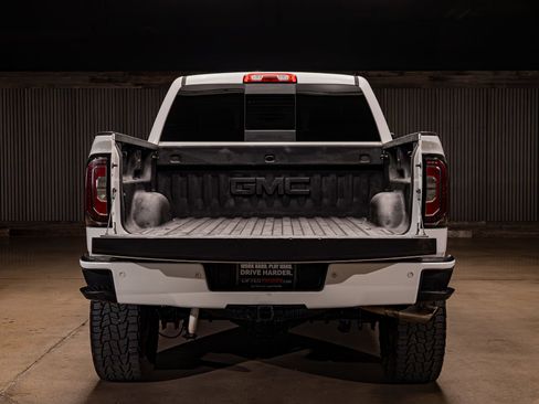 Used 2018 GMC Sierra 1500 SLT image 9