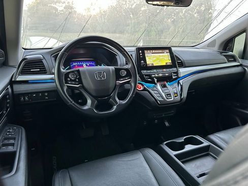 Used 2022 Honda Odyssey Touring image 12