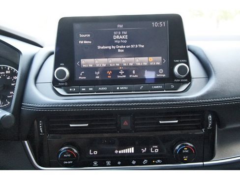 Used 2021 Nissan Rogue SV FWD image 22