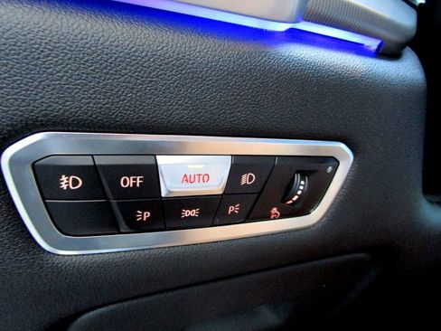 Used 2020 BMW X5 M50i w/ Premium Package image 30