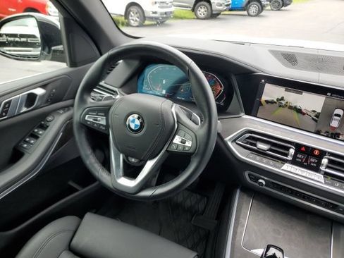 Used 2022 BMW X5 xDrive40i w/ Premium Package AWD/4WD image 18
