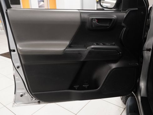 Used 2021 Toyota Tacoma SR image 17