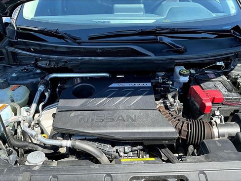 Used 2025 Nissan Rogue SV image 10
