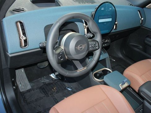 Used 2025 MINI Cooper Countryman S w/ Comfort Package Max image 4