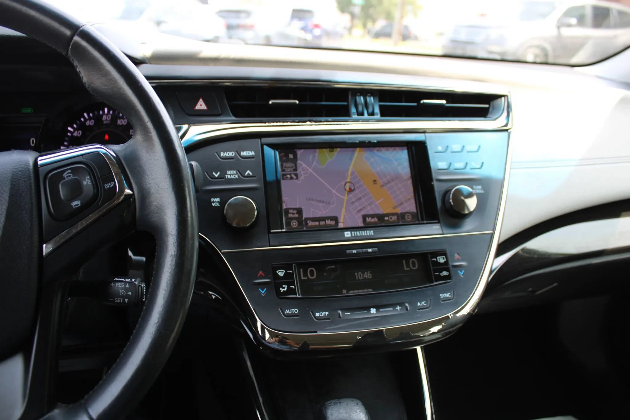 Used 2013 Toyota Avalon Limited FWD image 17