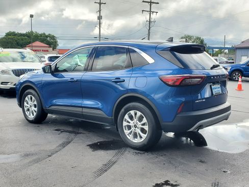 Used 2023 Ford Escape Active w/ Tech Pack #2 AWD/4WD image 3