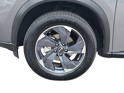 Used 2025 Nissan Rogue SV FWD image 29
