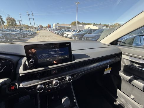 New 2026 Honda CR-V LX image 16