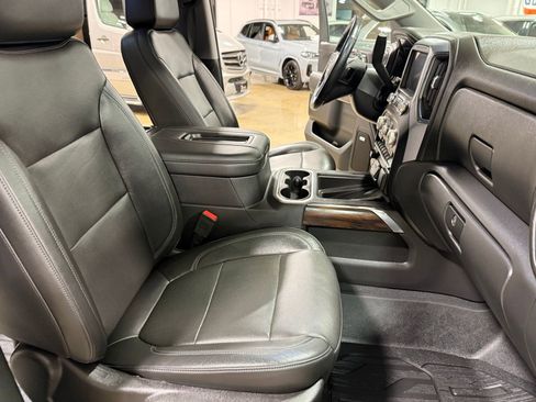 Used 2020 GMC Sierra 1500 SLT image 16