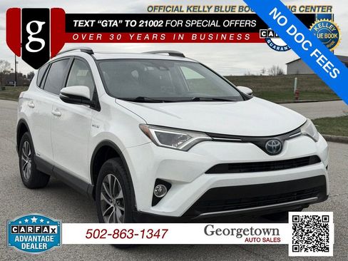 Used 2017 Toyota RAV4 XLE AWD/4WD image 1