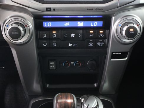 Used 2017 Toyota 4Runner Limited AWD/4WD image 20