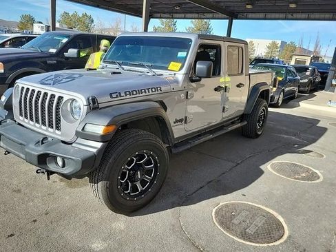 Used 2020 Jeep Gladiator Sport w/ Quick Order Package 24S image 5