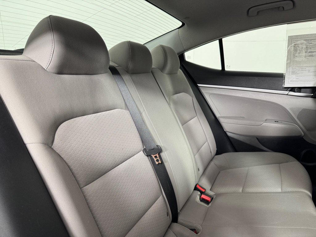 Used 2019 Hyundai Elantra SE FWD image 23