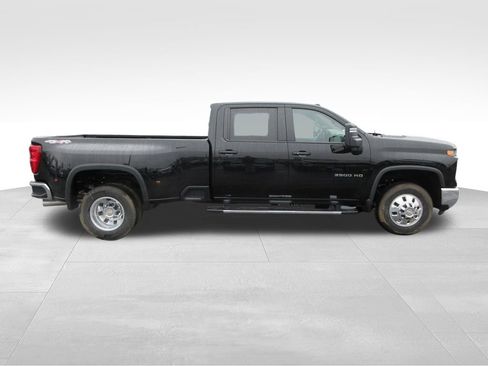 New 2026 Chevrolet Silverado 3500 LT w/ All Star Edition AWD/4WD image 6