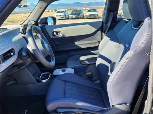 Used 2025 MINI Cooper 2-Door Hardtop image 17