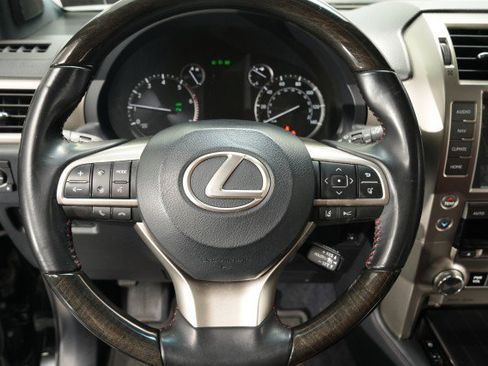 Used 2020 Lexus GX 460 Premium w/ Premium Package AWD/4WD image 25