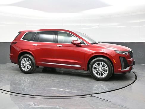 New 2025 Cadillac XT6 Luxury w/ LPO, Floor Liner Package image 8