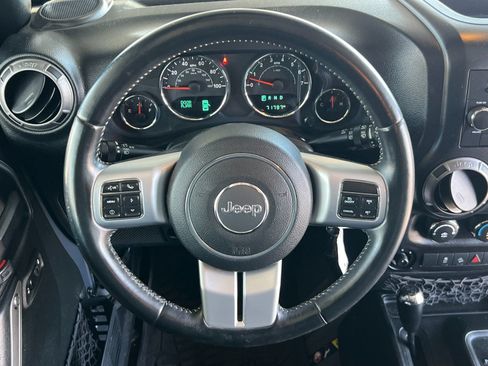 Used 2018 Jeep Wrangler Sport AWD/4WD image 13