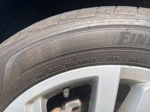 Used 2023 Volkswagen Atlas SE w/ Panoramic Sunroof Package image 8