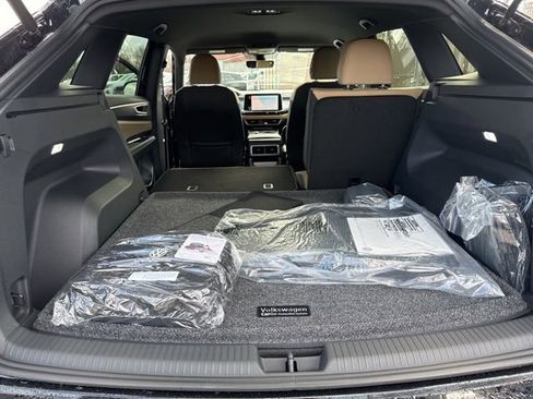 New 2026 Volkswagen Atlas Cross Sport SE AWD/4WD image 16