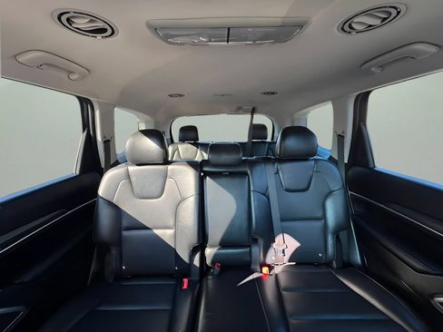 Used 2022 Kia Telluride LX AWD/4WD image 18
