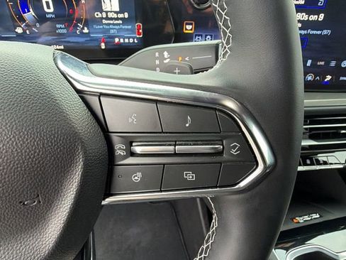 Certified 2026 Chevrolet Traverse LT image 27