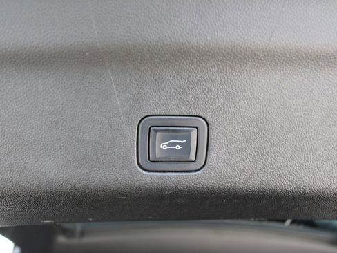 Used 2021 GMC Yukon XL SLT AWD/4WD image 38