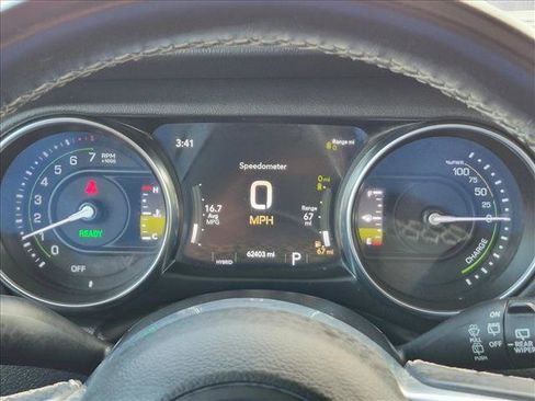 Used 2022 Jeep Wrangler Unlimited Sahara AWD/4WD image 11