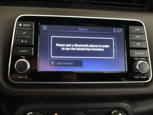 New 2025 Nissan Kicks Play S image 17