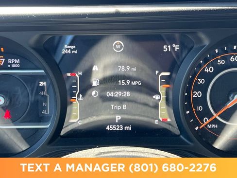 Used 2025 Jeep Wrangler Unlimited Sahara AWD/4WD image 16