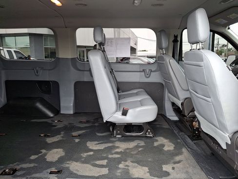 Used 2018 Ford Transit 150 XL RWD image 10