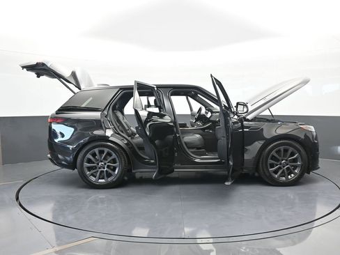 Used 2024 Land Rover Range Rover Sport Dynamic SE image 39