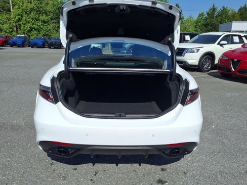 New 2025 Alfa Romeo Giulia w/ Driving Assist Package RWD image 24