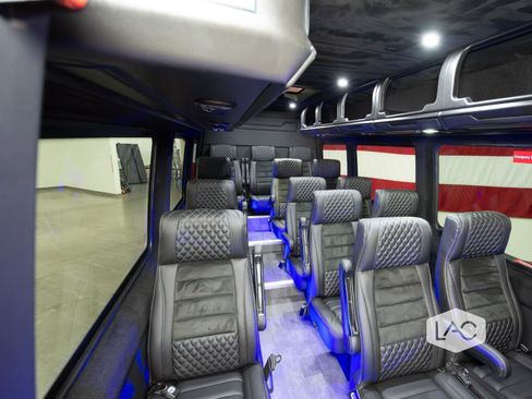 Used 2024 Mercedes-Benz Sprinter 3500 image 36