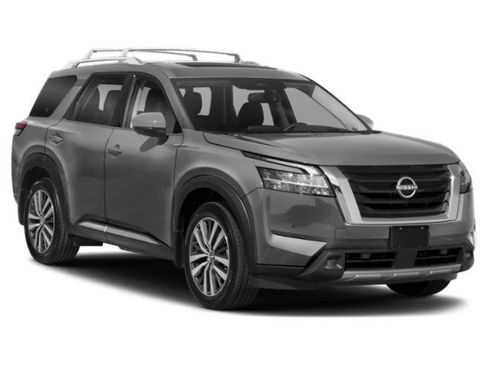 Used 2023 Nissan Pathfinder Platinum image 9