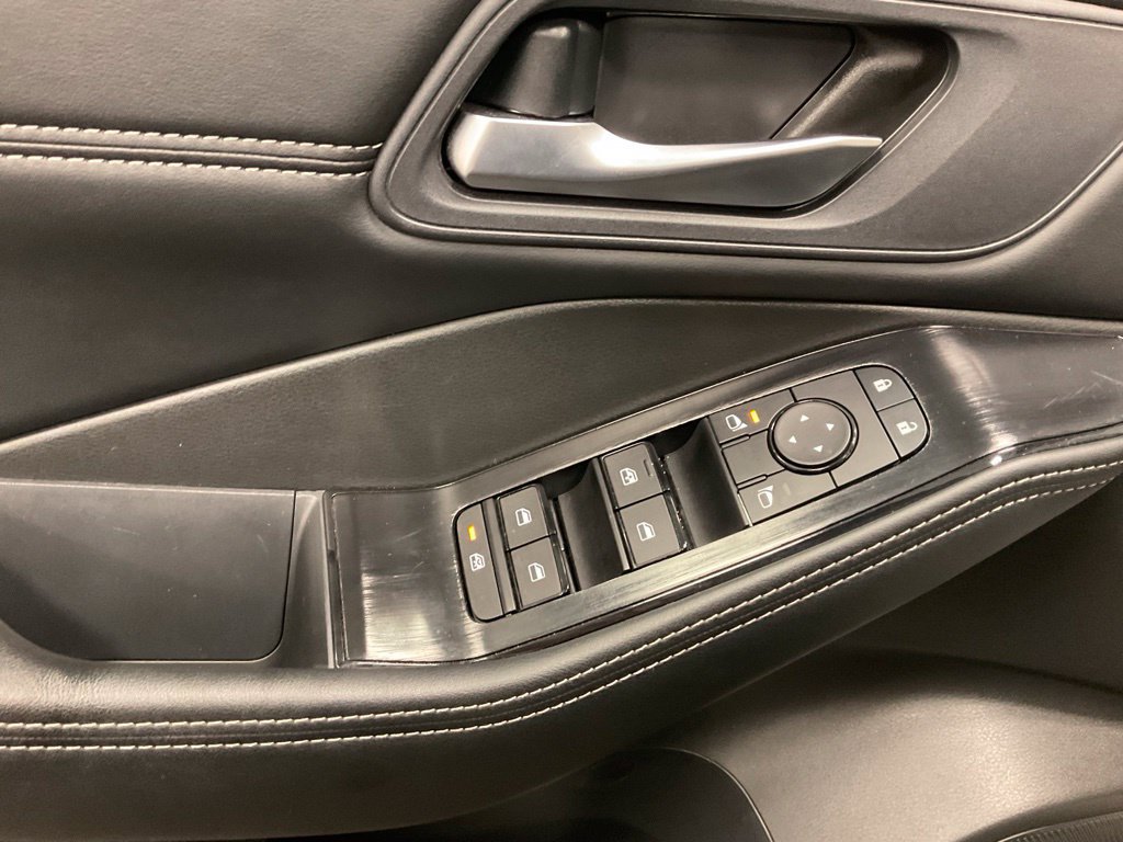 Used 2026 Nissan Rogue SL AWD/4WD image 15