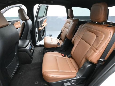 Used 2023 Lincoln Aviator Reserve image 40