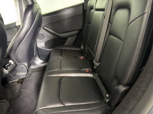 Used 2023 Tesla Model Y Long Range image 16