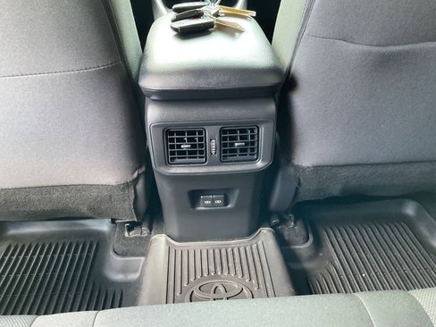 Used 2022 Toyota RAV4 XLE w/ Convenience Package AWD/4WD image 39