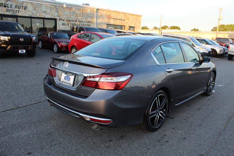 Used 2016 Honda Accord Sport image 7